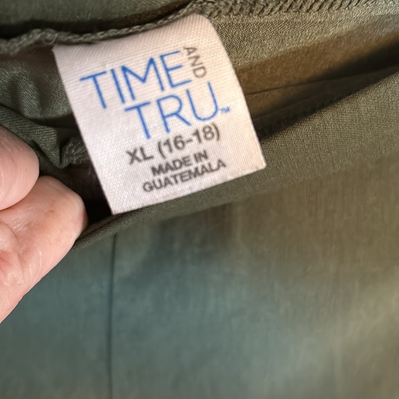 Time and Tru green shorts size XL 16–18 - Picture 4 of 5